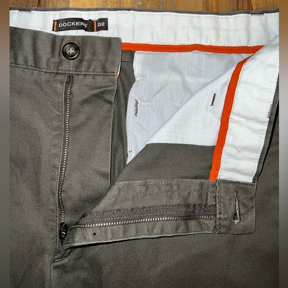 Dockers D2 Straight Fit Slacks NWOT - Picture 3 of 6